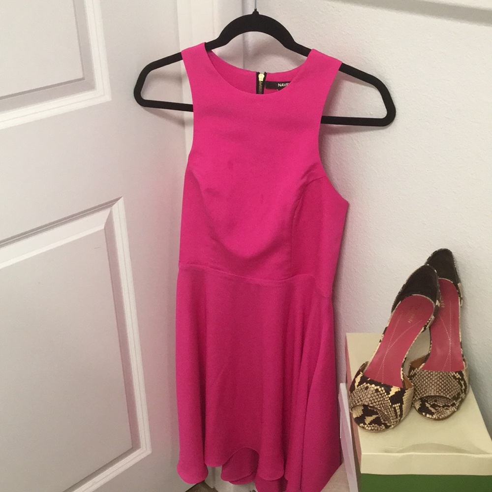 ✨ Moving sale 🚗- Stunning Naven hot pink halter skater dress, Size 2 - Picture 4 of 14